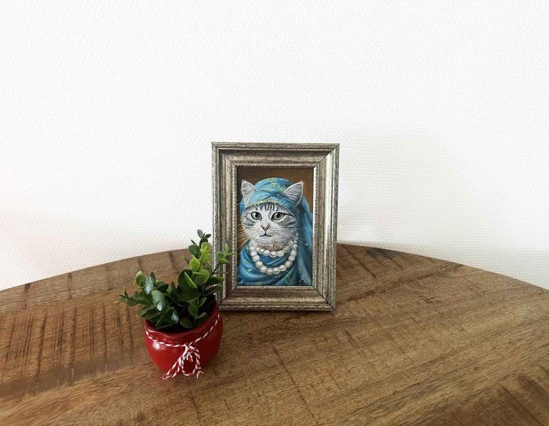 The Cat with The Headscarf - Oil painting on plywood - 10 x 15 cm